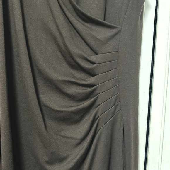 Lauren Ralph Lauren, 2 identical style dresses size S. One deep red, one brown - Picture 5 of 8